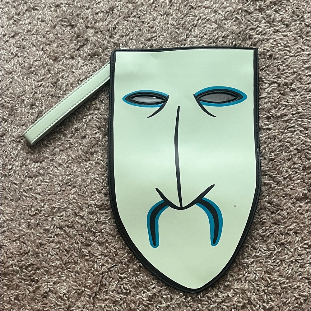 Shock Face Design Clutch